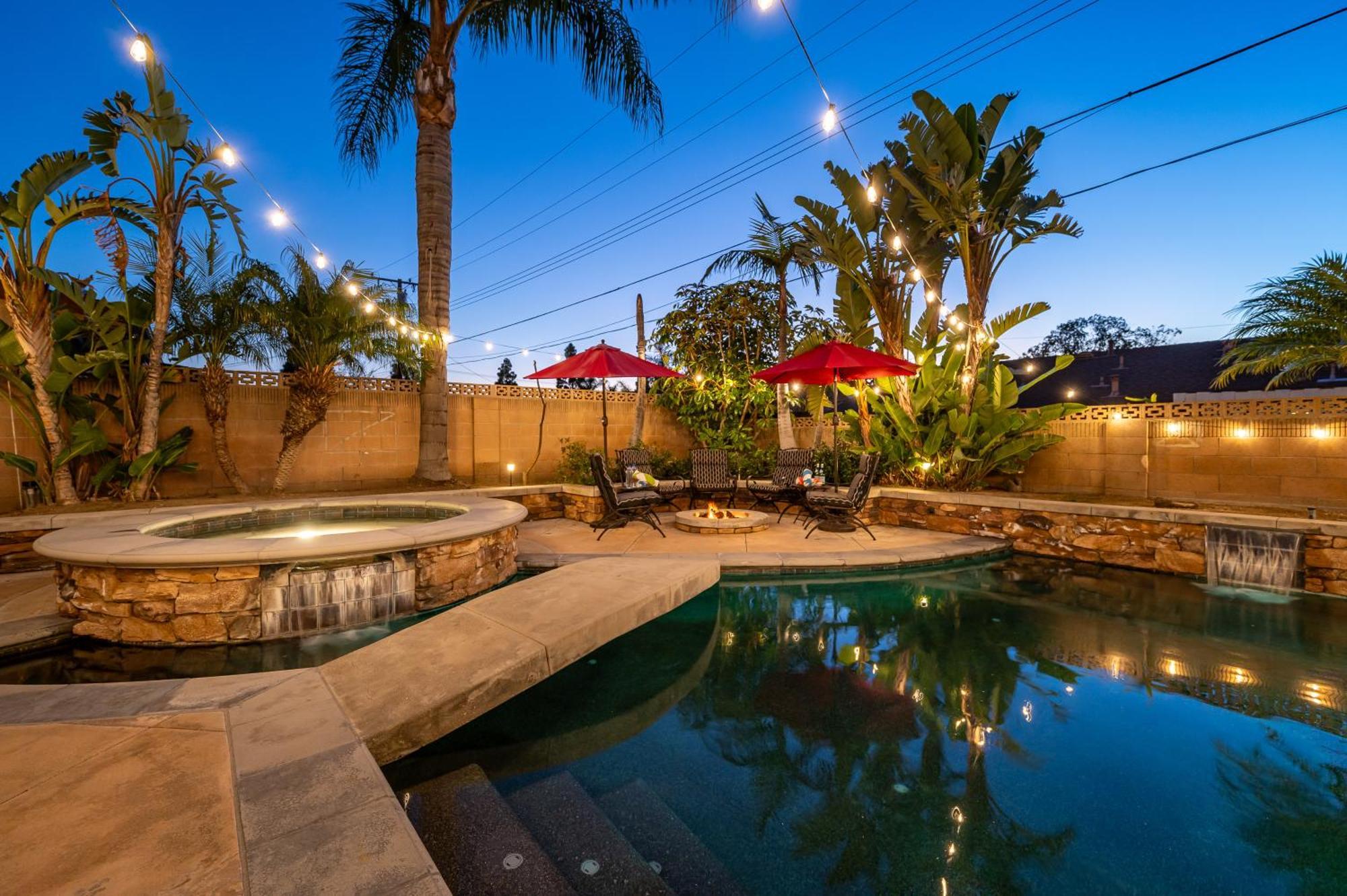 Amazing Modern Pool House Near Disneyland 애너하임 외부 사진